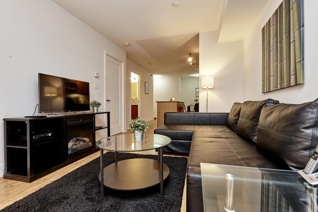 Atlas Suites Wellington - Furnished Apartments Toronto Room photo