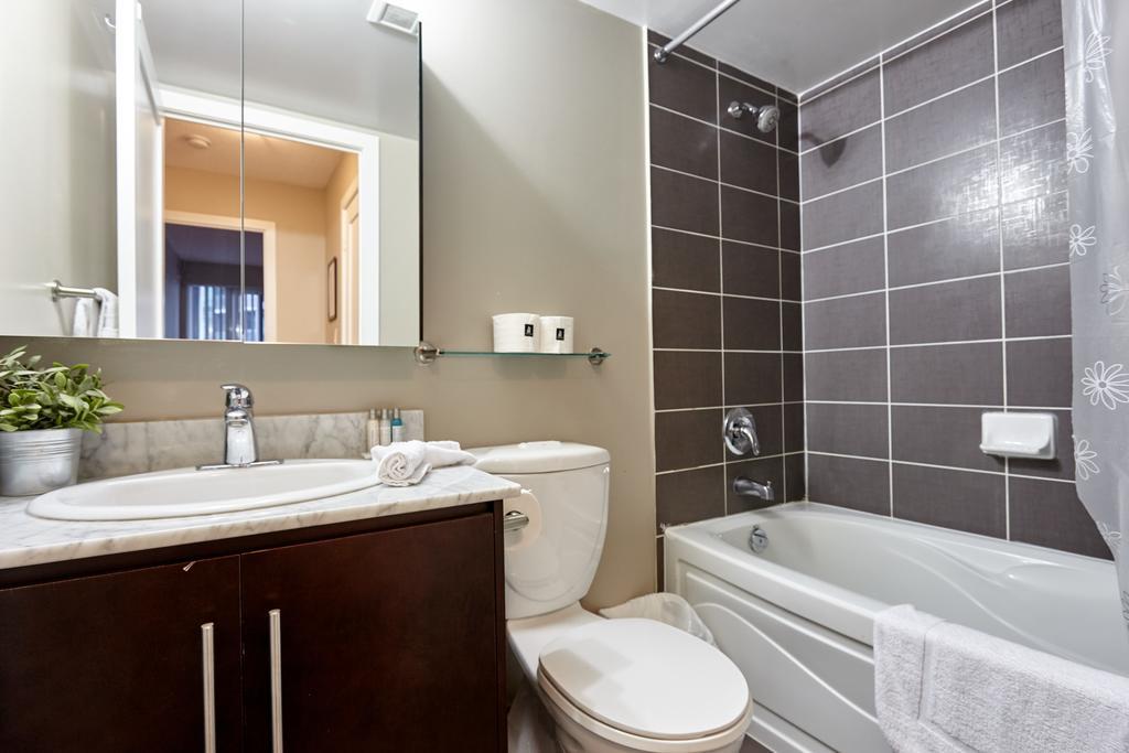 Atlas Suites Wellington - Furnished Apartments Toronto Room photo