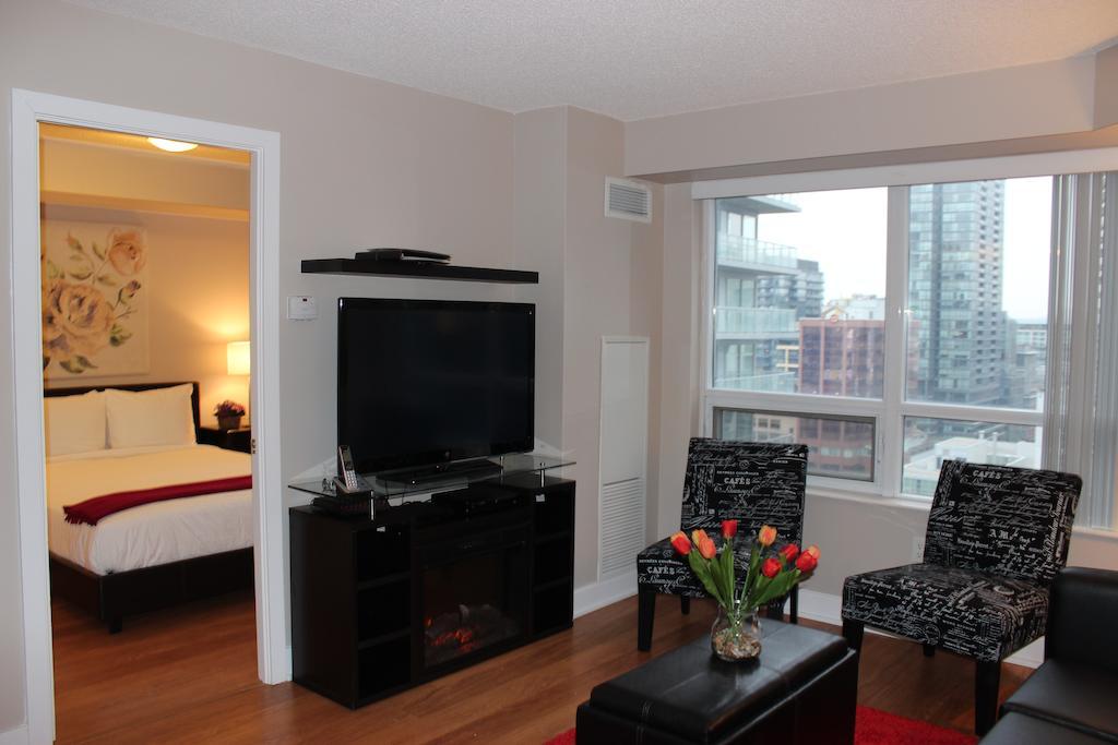 Atlas Suites Wellington - Furnished Apartments Toronto Room photo